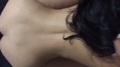 Moreninha Empina Seu Rabo Delicioso Pra Dar Uma Mamada e Rapaz Grava um Vídeo Amador Exibindo o Belo Corpo da Vadia – Caiu na Net